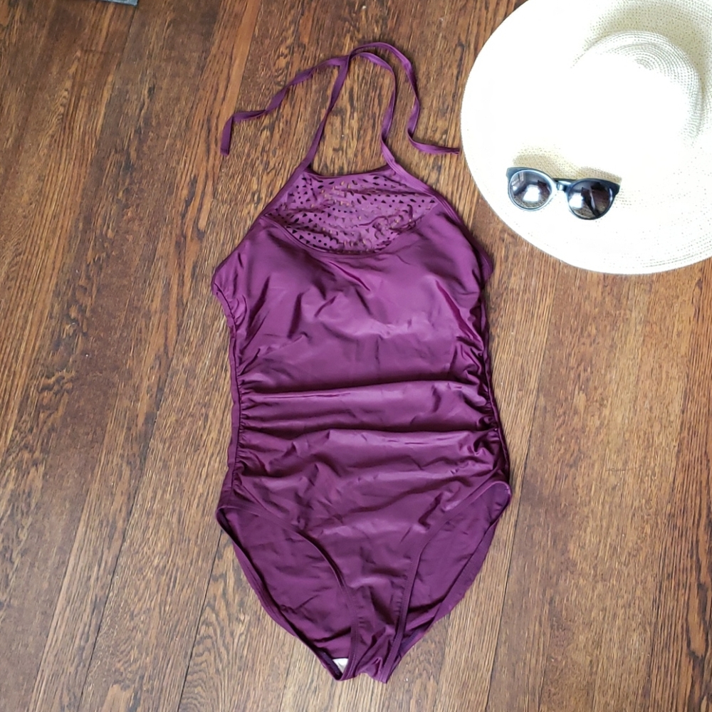 One-piece halter swim suit